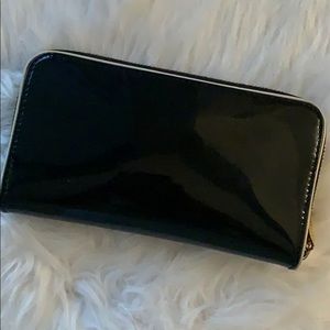 Tory Burch Bags - Tory Burch wallet Tory Burch Bags - Tory Burch wallet